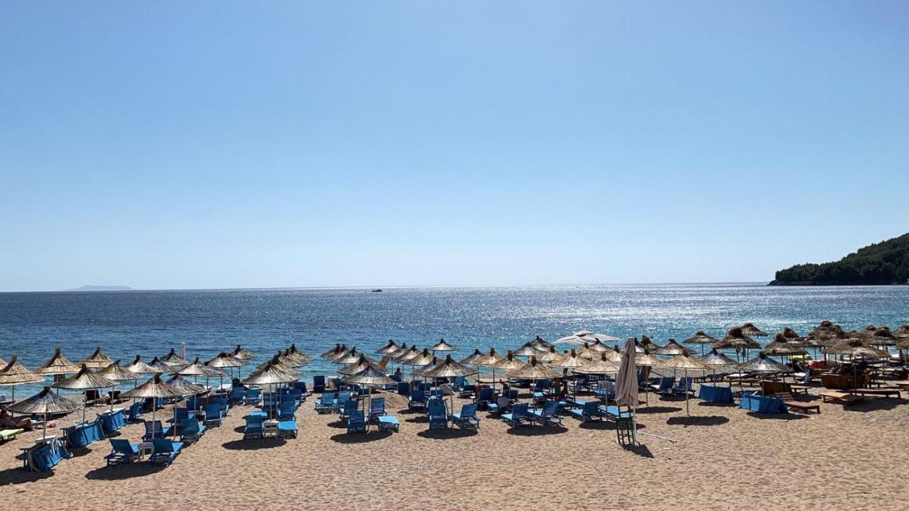 Mediterranean Apartments Himare Esterno foto