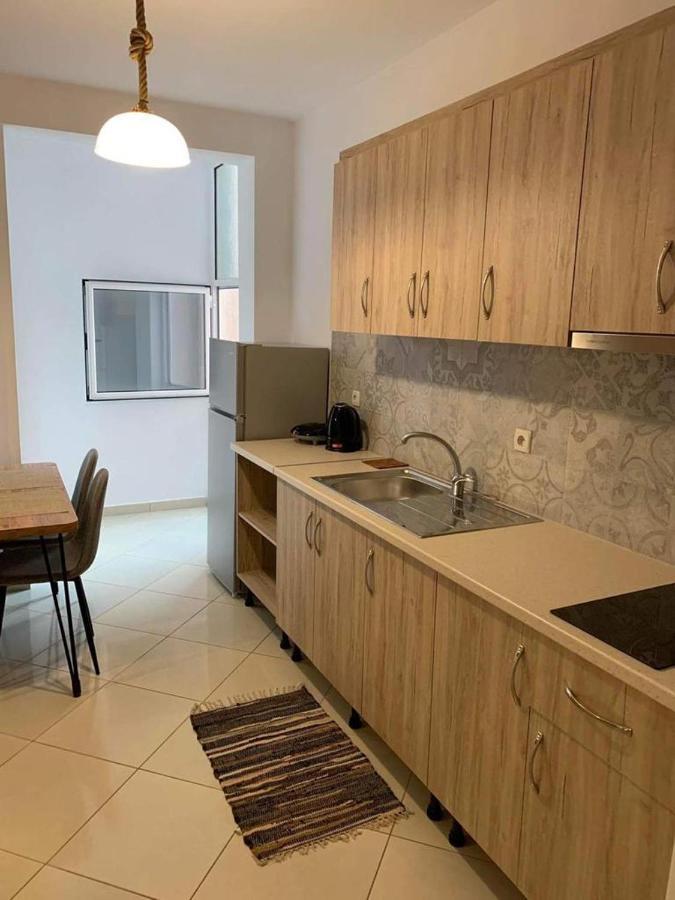 Mediterranean Apartments Himare Esterno foto