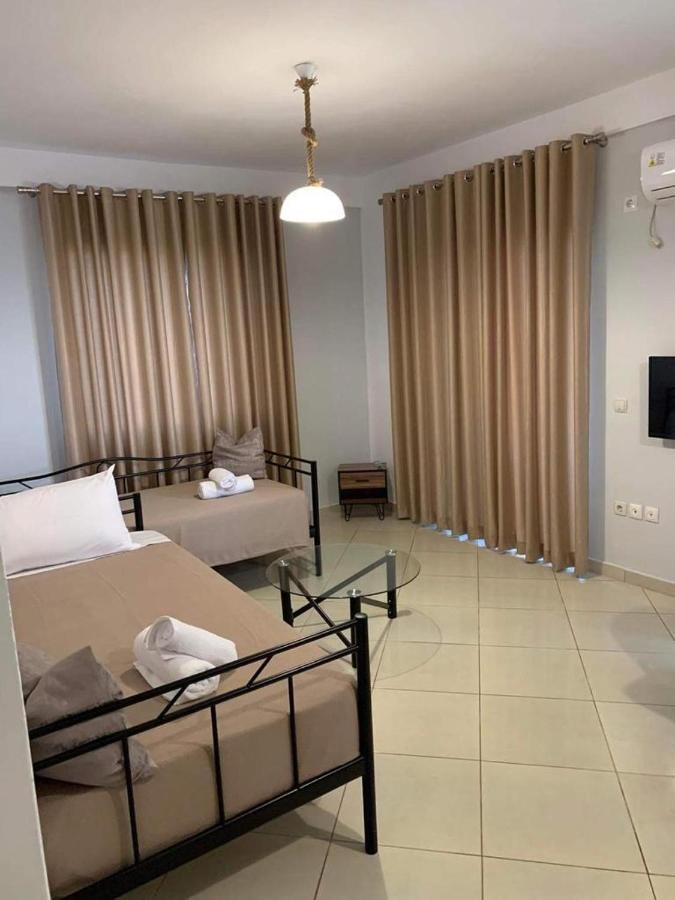 Mediterranean Apartments Himare Esterno foto