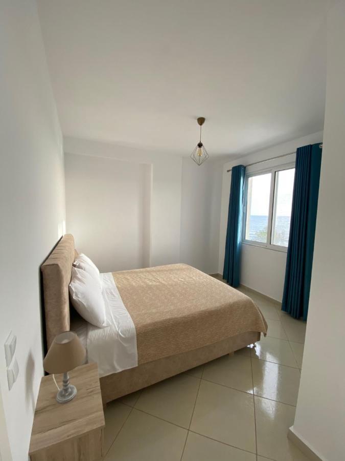 Mediterranean Apartments Himare Esterno foto