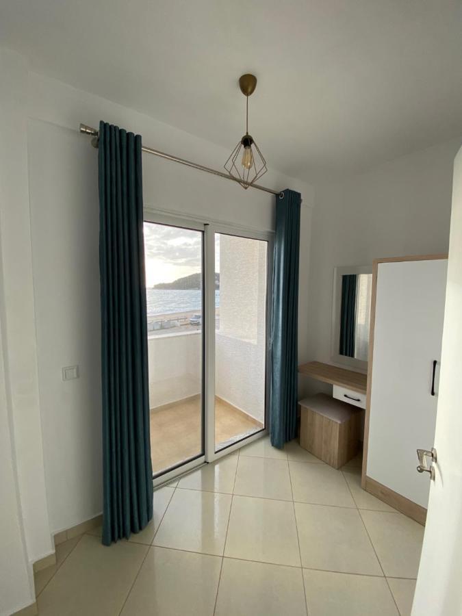 Mediterranean Apartments Himare Esterno foto